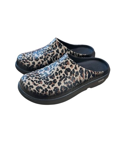 Oofos OOcloog Leopard Womens 8 Slip On Brown Mules Clogs Recovery Comfort $134