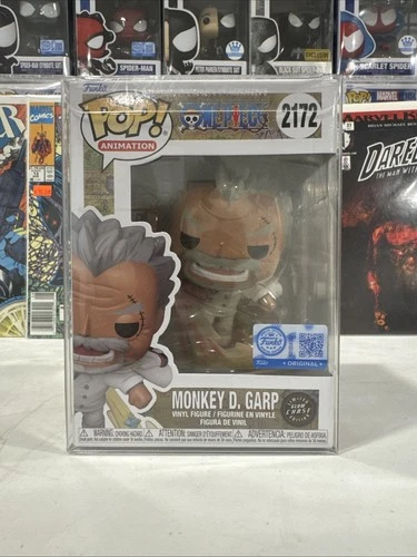 Funko Exclusive: One Piece - Monkey D. Garp Glow Chase + Protector