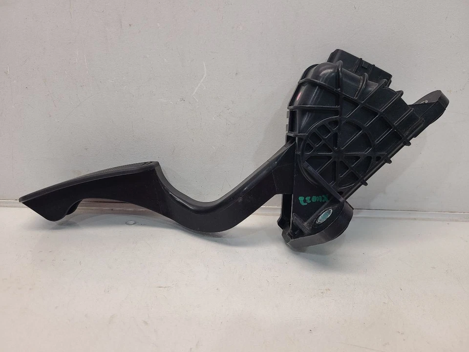 Pedal acelerador 2006 Toyota Highlander (3.3L / AT) - DBW / Drive by Wire - Imagem 2 de 4