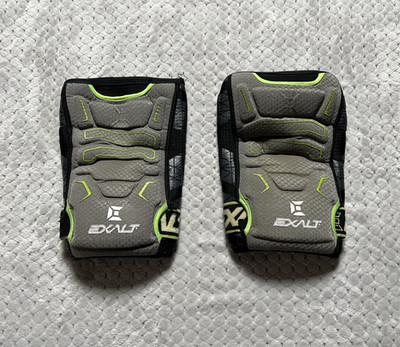 EXALT FREEFLEX PAINTBALL KNEE PADS - SIZE ADULT MEDIUM M - GREY/ BLACK / GREEN