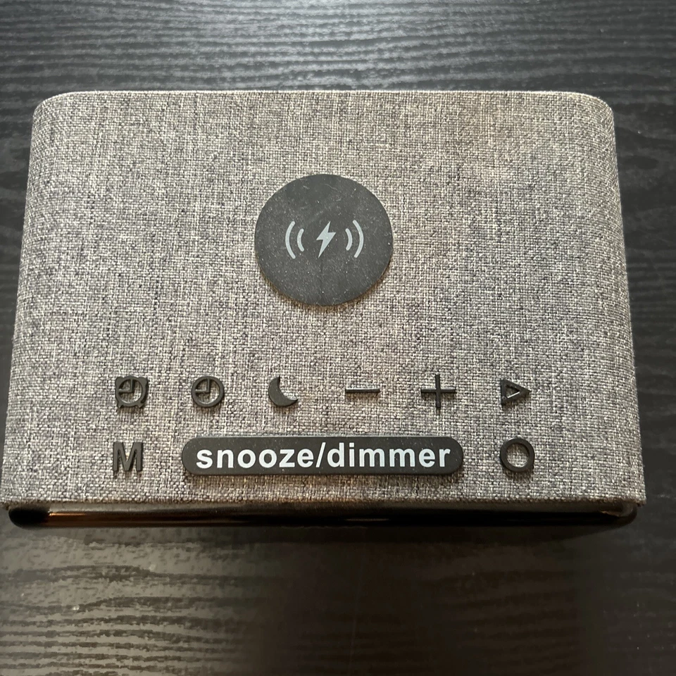 Carga Inalámbrica Vava, Despertador, Altavoz Bluetooth Todo en Uno con Auxual Foto 2 de 4