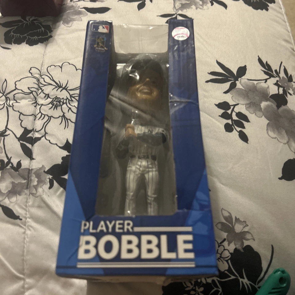 DEREK JETER New York Yankees Forever Limited Edition  MLB Bobblehead - Image 3 of 4