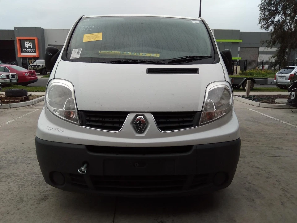 RENAULT TRAFIC X83 COURTESY LIGHT VAN 04/04-12/14  - Image 2 of 4