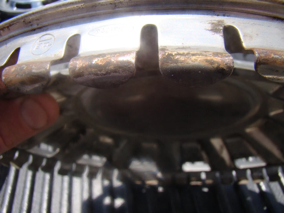 Cubierta de rueda tapacubos Toyota Corona Mark II de colección 1970 1971 1972 Foto 4 de 4