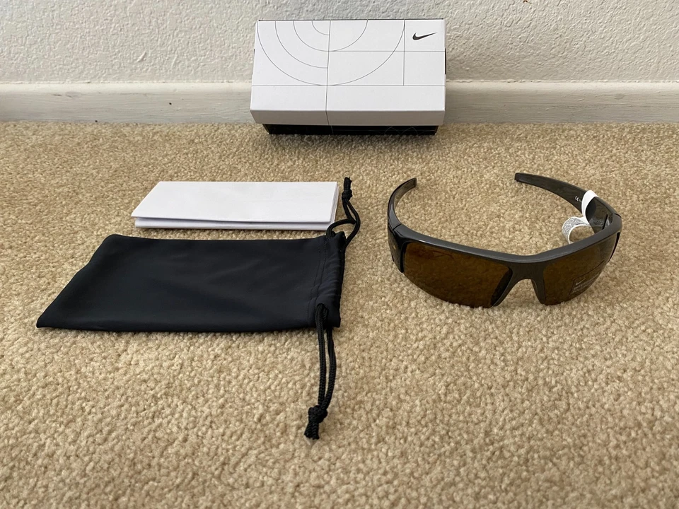 Gafas de sol Nike negras divergentes deportivas EV0327 lentes marrones polarizadas nuevas con caja de etiquetas Foto 2 de 4
