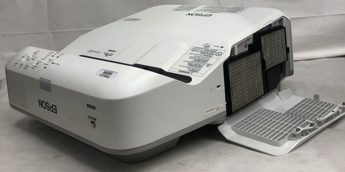 Epson V11H744520-N PowerLite 685W WXGA 3LCD Projector - 1000 - 1500 HOURS!!! - Picture 2 of 4