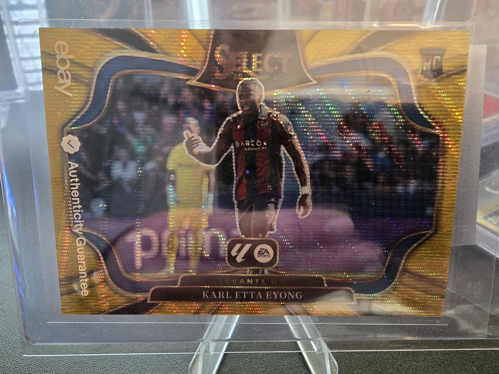2025-26 Panini La Liga Select Karl Etta Eyong Gold Prizm /10 Field RC  view 2