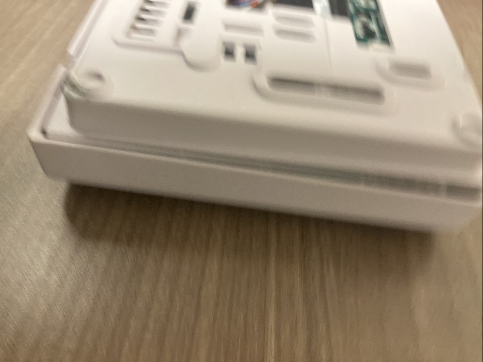 AMERICAN STANDARD HEATING & AIR CONDITIONING THERMOSTAT MODEL