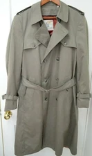 London Club Double Breasted Beige Trench Coat w/Zip Out Lining & Belt 42L Men