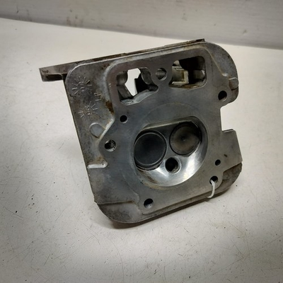 #ad 799089 BRIGGS AND STRATTON ENGINE CYLINDER HEAD $75.00