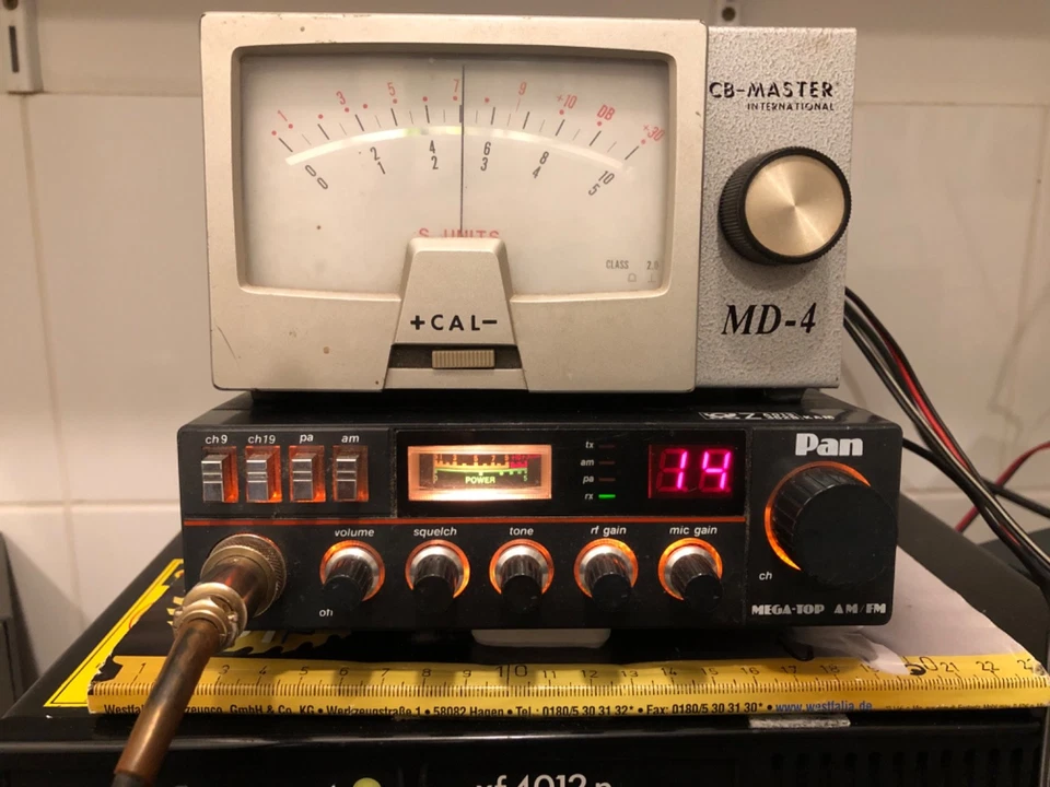Pan Mega Top AM/FM -GEPRÜFT- mit Original Mikrofon Top Zustand CB Funk Funkgerät - Bild 2 von 4