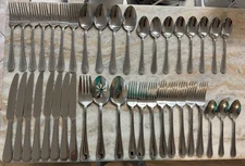 Adventure Stainless by International Silver Glossy, Rope Outline, Round Tip 41pc