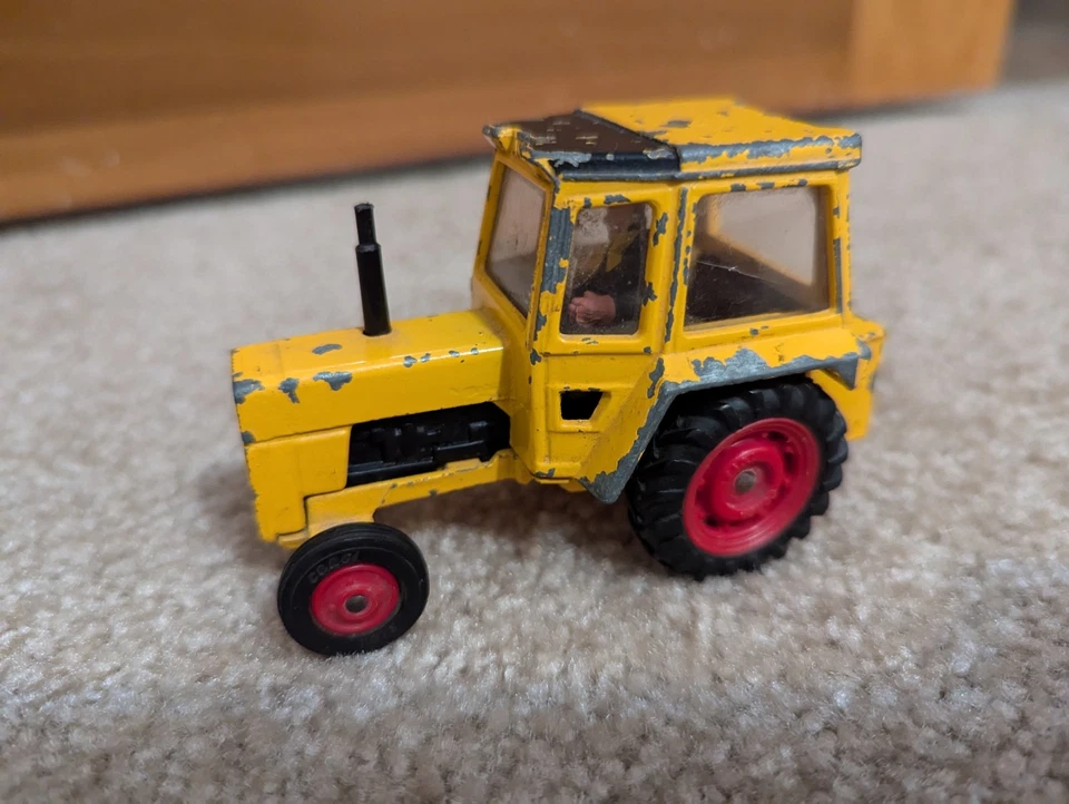 Corgi Massey Ferguson MF-50B Tractor E - Image 3 of 4