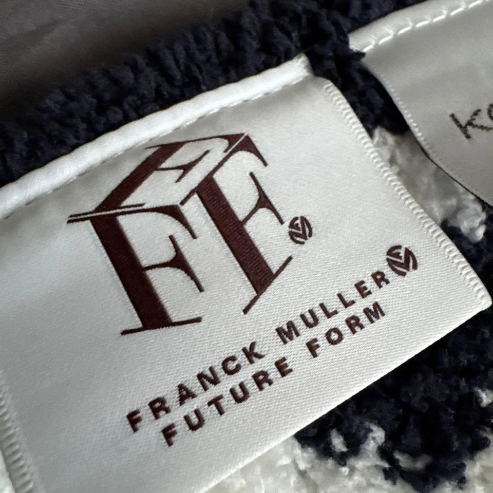 Manta Cuadrada Franck Muller x Kashwére Sesgada Súper Buen Estado Foto 4 de 4