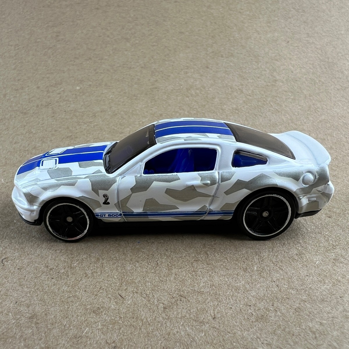 Hot Wheels 07 Shelby GT-500 White 9 Pack Exclusive 1:64