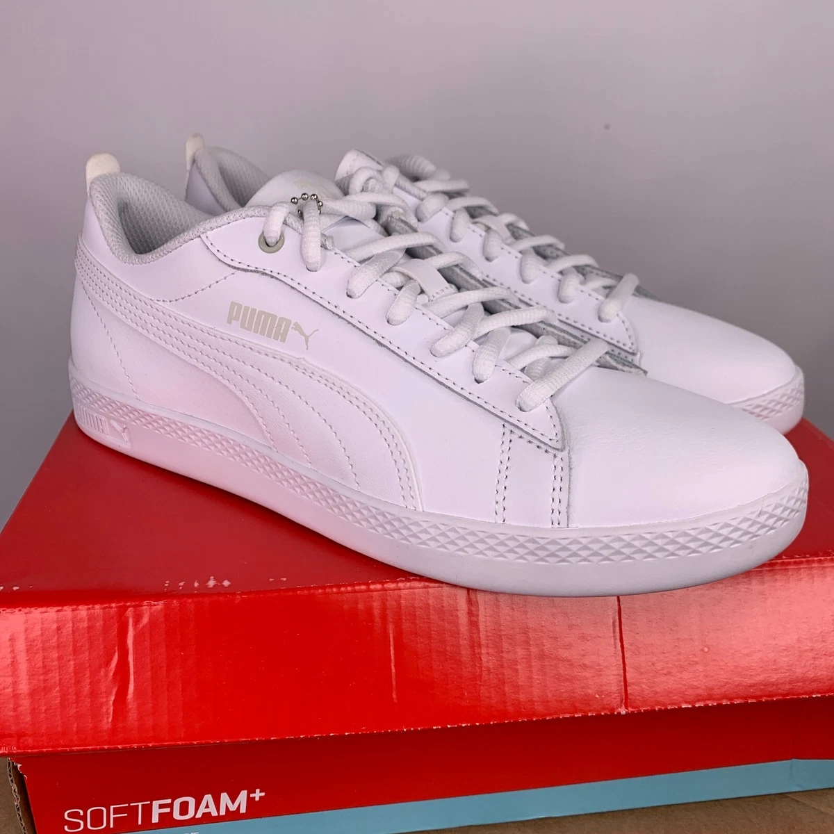 Smash v2 leather women's best sale trainers