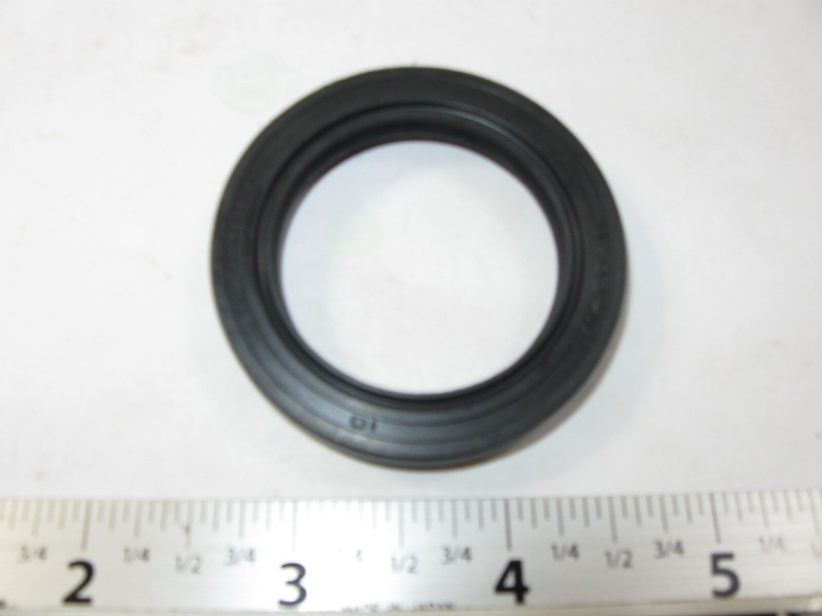 SUZUKI DL1000 GSXR1000 NEW OEM REAR WHEEL 37X52X8 OIL SEAL 09284
