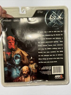 HELLBOY Mezco Toys NEW! Stealth Black Suit, Open Mouth 7