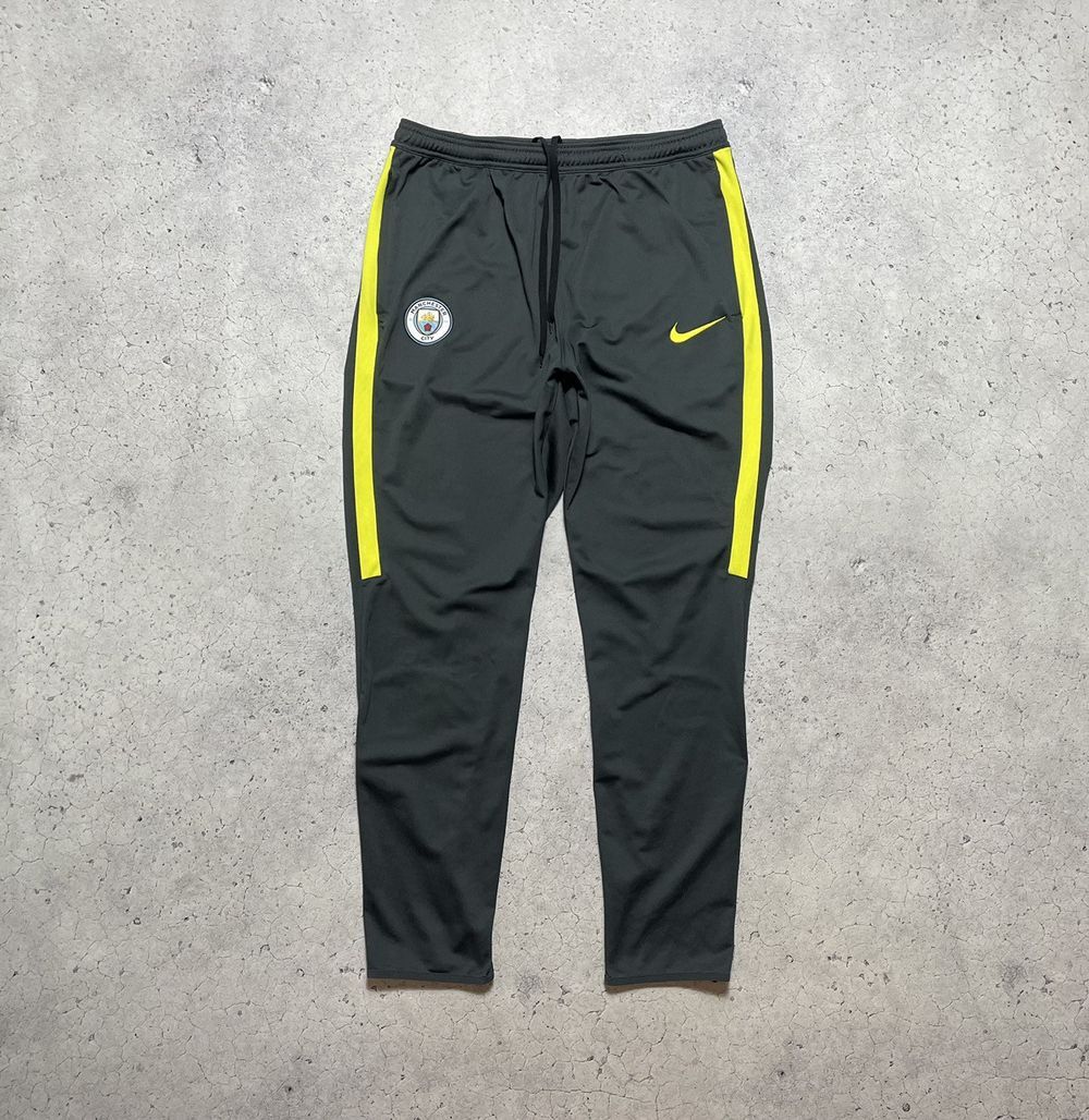 00s Y2K NIKE ナイキ マンチェスターユナイテッド トレーニングパンツ Vintage Y2k 00's Nike Manchester United Nylon Track Pants