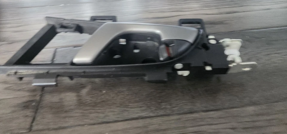 MANIJA DE PUERTA INTERIOR DELANTERA IZQUIERDA CONDUCTOR OEM ACURA TSX 2009-2014 Foto 4 de 4