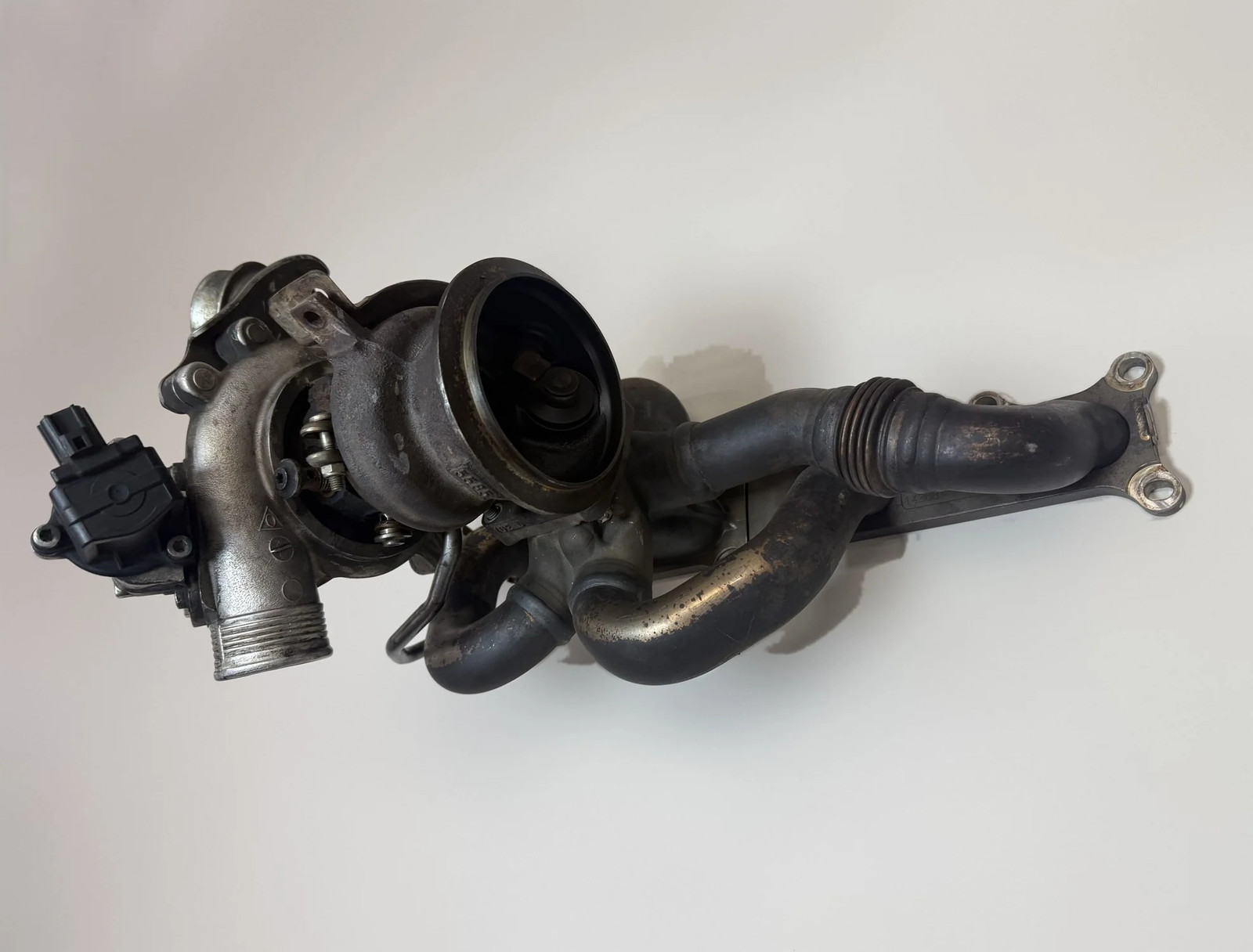 McLaren 570S 2016-2021 Right Exhaust manifold P/N 13F0545CP