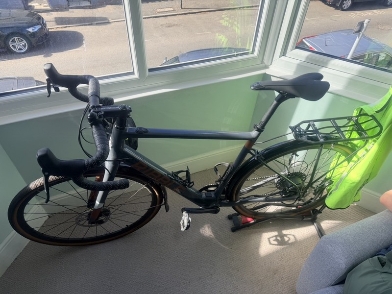 Ribble CGR Al-e Gravel / Road. Size Large. SRAM Rival. Battery only 7 cycles  