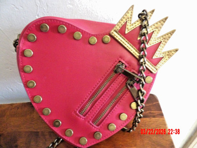Disney Store Descendants Evie Heart Tiara Crossbody Purse Red Heart shaped