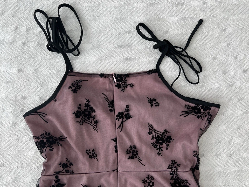 Vestido SHEIN Negro Floral Encaje Falda Transparente Forro Rosa Talla M Foto 3 de 4