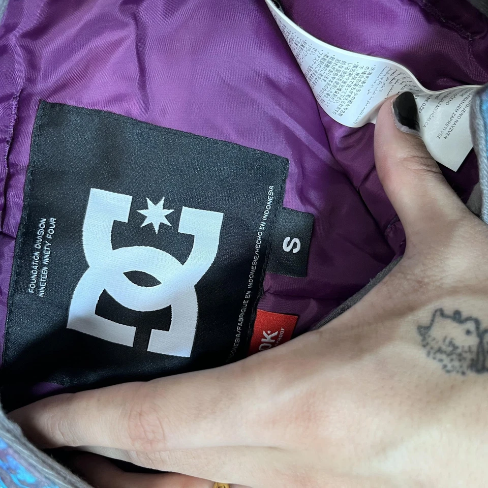 DC Snowboard Chaqueta Pantalones Conjunto Mujer Pequeño 10K Impermeable Invierno Esquí Foto 3 de 4