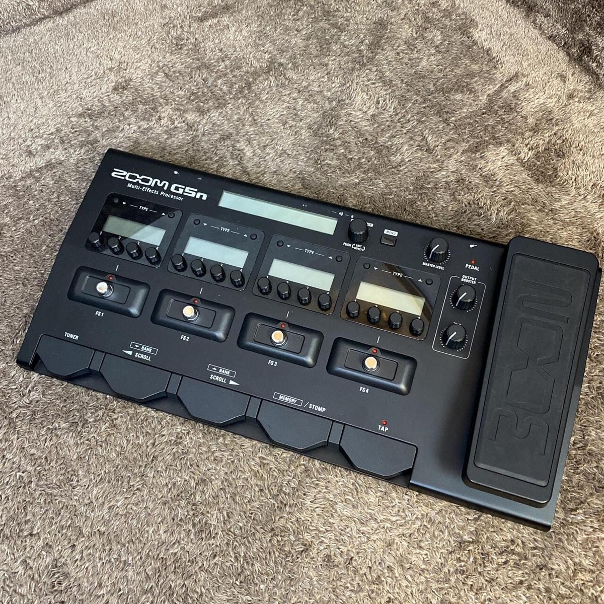 USED ZOOM G5n Multi-Effects Processor Multi-Effects