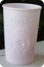 VINTAGE GERBER BABY FOOD JUICE CUP GIVEAWAY 1960S -PINK RUBBER COLLECTABLE
