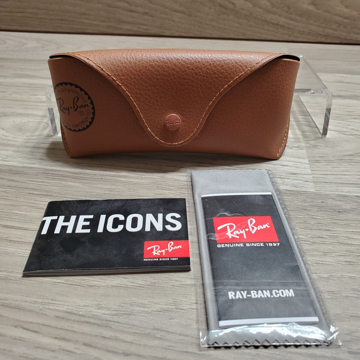 Ray Ban Replacement Leather Snap Logo Pouch Universal Soft 