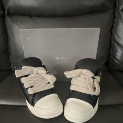  Jumbo Lace Padded shoes
