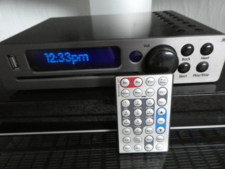 Brennan JB7i Music Jukebox 500GB CD /Hard Drive MP3 player with remote and box