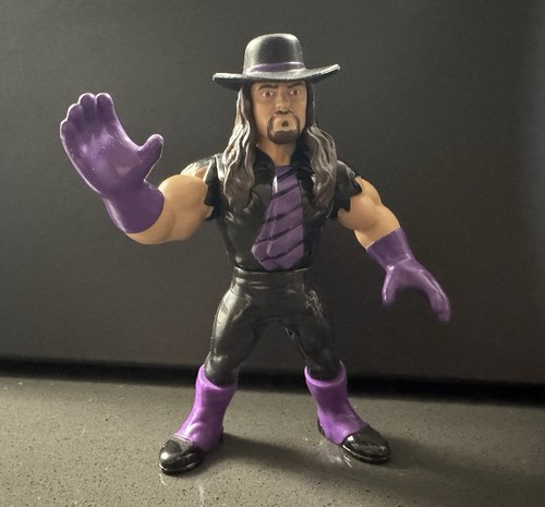 UNDERTAKER - WWE MATTEL RETRO SUPERSTARS SERIES 1 ...
