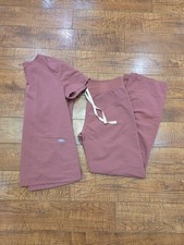 FIGS Casma Three-Pocket Scrub Top and matching bottom Women's Size Small, Mauve