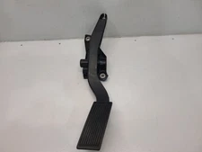 2005 Dodge Durango (4.7L / AT) Accelerator Pedal - Cable Driven