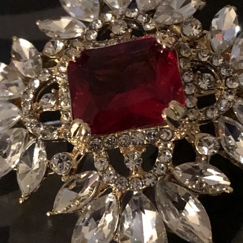 Red Rhinestone & Diamond Rhinestone Brooch, NWOT - Picture 8 of 12
