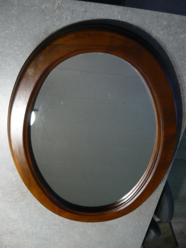 MIROIR OVALE - CADRE EN BOIS - Dimensions 56 cm x 41,5 cm - Photo 2/4