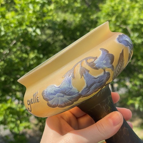 Vintage TIP Galle (Reproduction) Cameo Glass Morning Glory Flower Vase - Picture 11 of 13