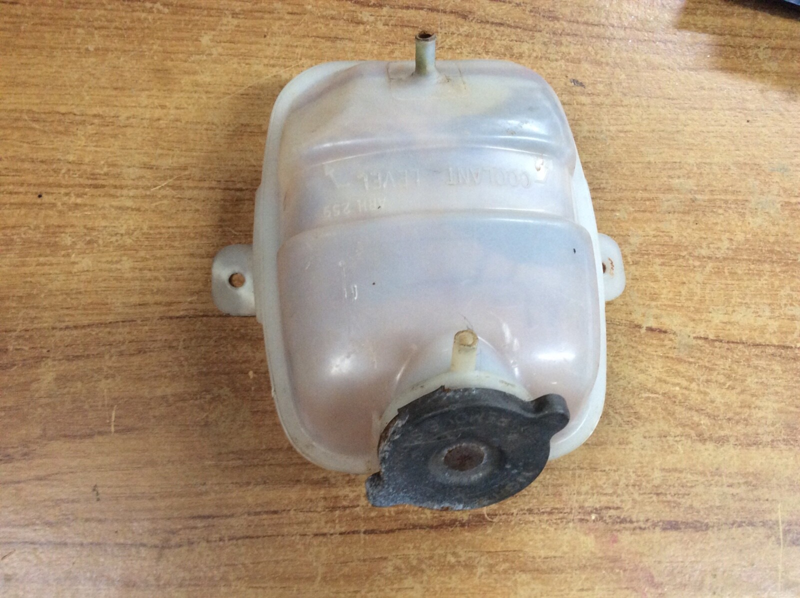 Triumph Dolomite/Dolomite Sprint Plastic Radiator Coolant Expansion