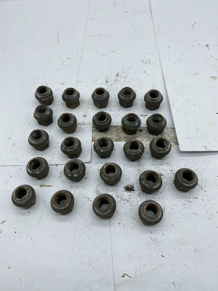 Tuercas OLDS BRAVADA 02 03 04 Foto 3 de 4