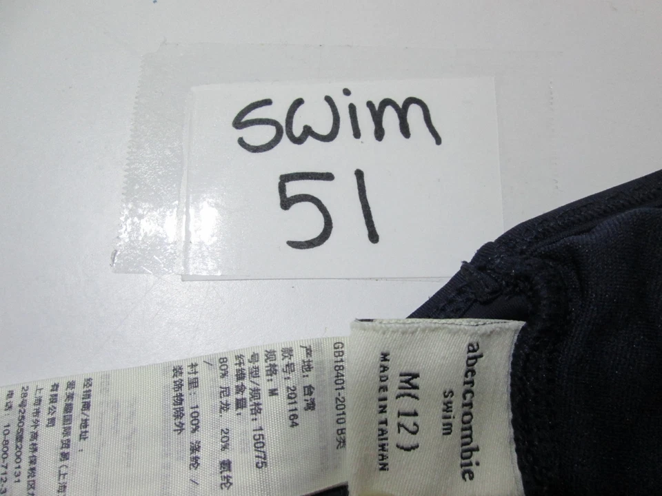 Top de bikini Abercrombie para mujer talla M azul marino inalámbrico con volantes ojales bordado Foto 4 de 4