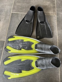 Two Pairs of Flippers Snorkelling Fins Size Medium
