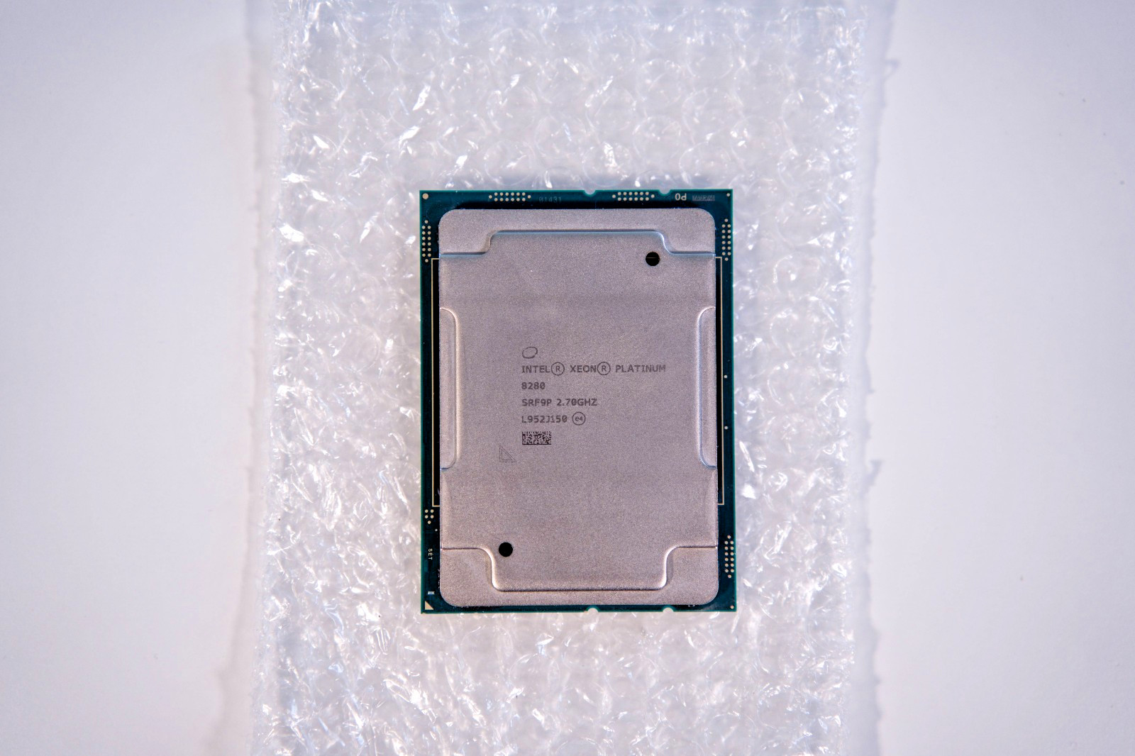 Intel Xeon Processor Platinum 8280 Srf9P 2.70Ghz 28-Cores 38.5M 205W Cpu