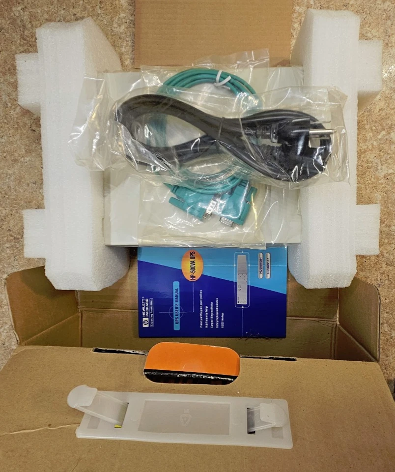 HP Uninterruptible Power Supply RS-232 HP500VA UPS Two Outlet Never Used in Box - Image 2 of 4