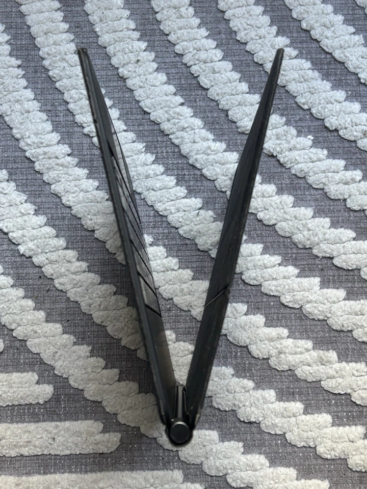 Apple Magic Keyboard for Ipad Pro 13-Inch 2020 - Image 4 of 4