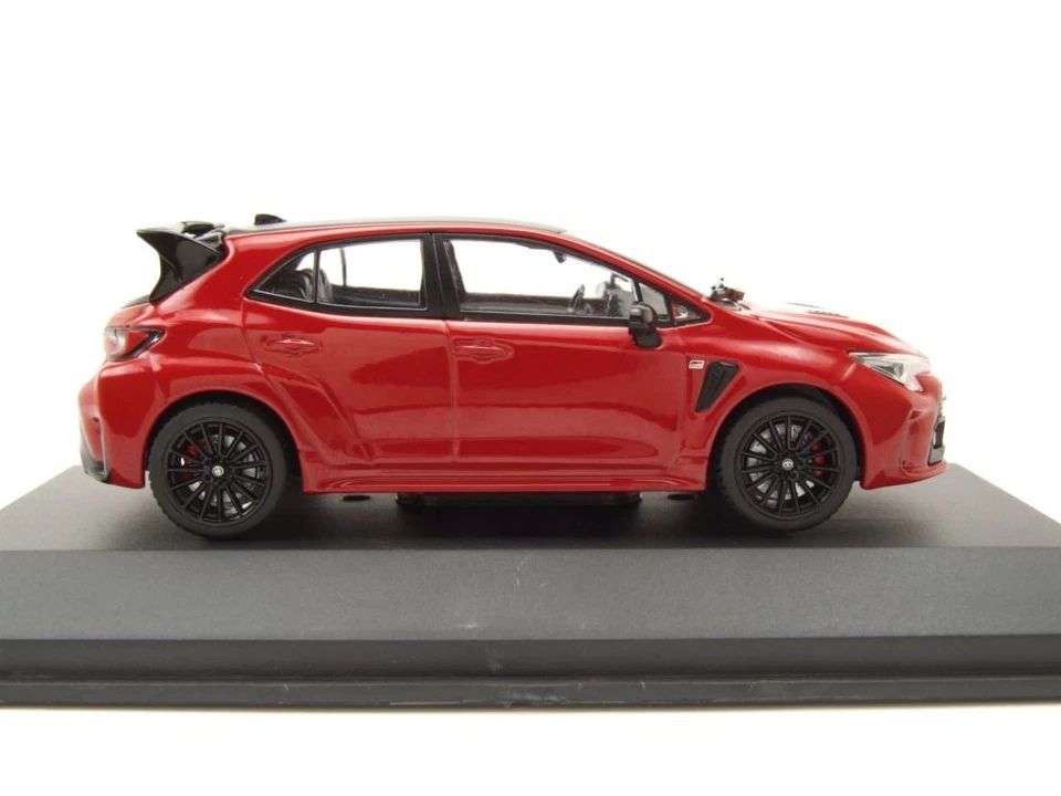 Toyota Corolla Gr 2023 Rosso Modellino Auto 1:43 Solido - Immagine 4 di 4