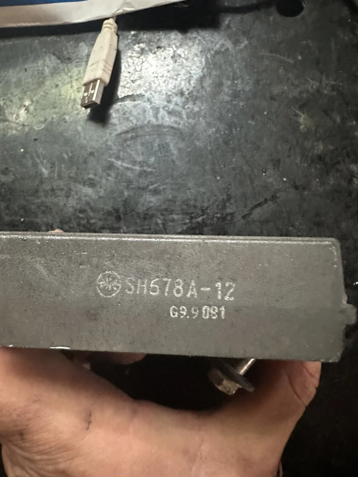 2010-13 Kawasaki Z1000 Oem Voltage Regulator - Image 4 of 4