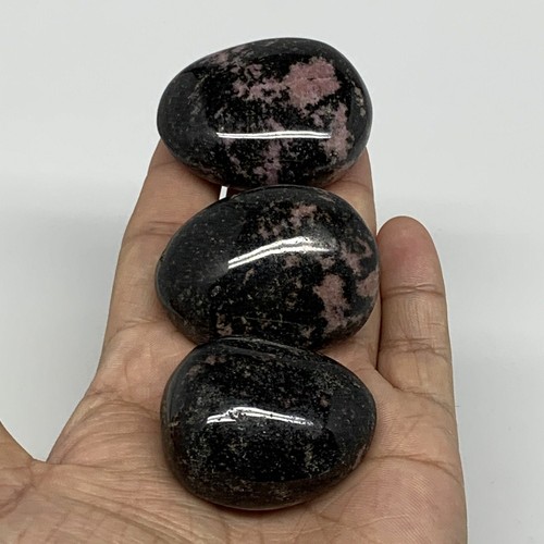 227.6g, 1.7" - 1.9",3pcs, Rhodonite Palm-Stone Polished Reiki Madagascar,B12137 - Picture 4 of 10